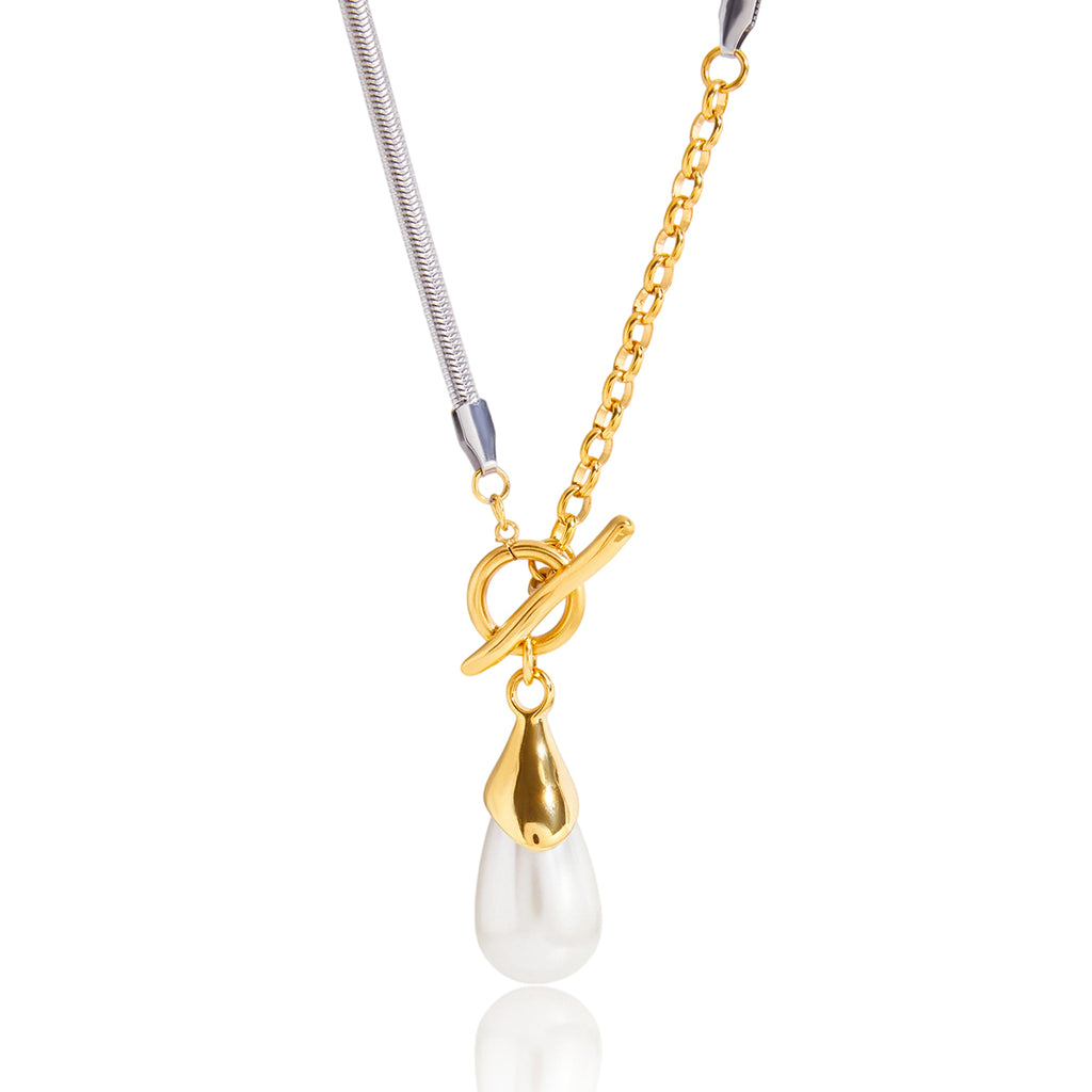 Pearl drop necklace