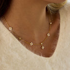 Fleur de Dia necklace