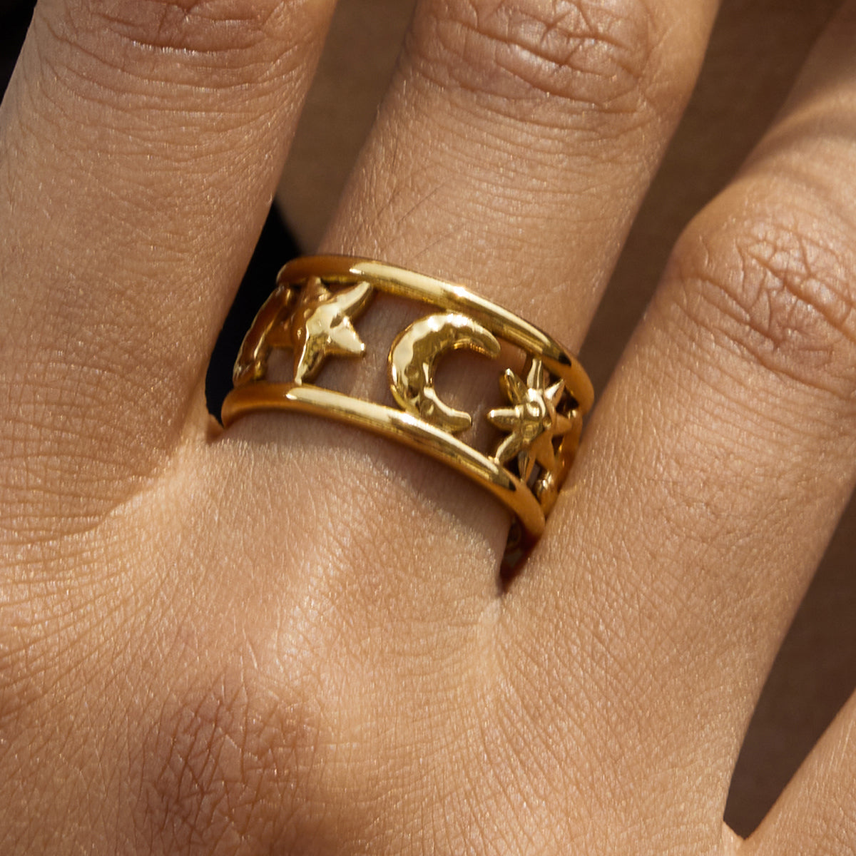 Bague à crête stellaire