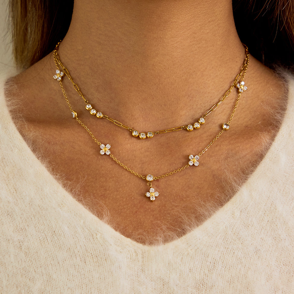 Fleur de Dia necklace