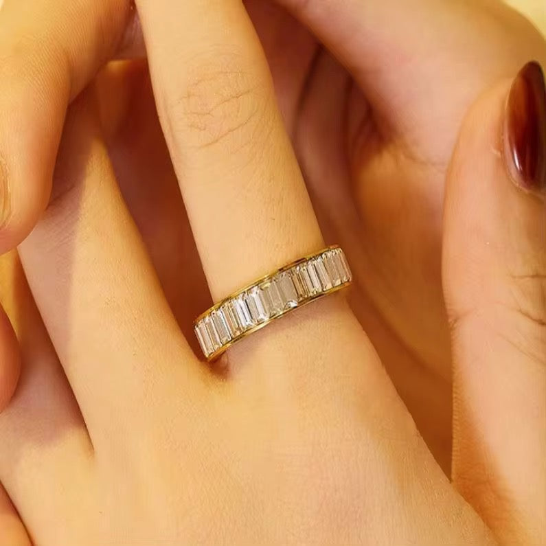 Prism line ring