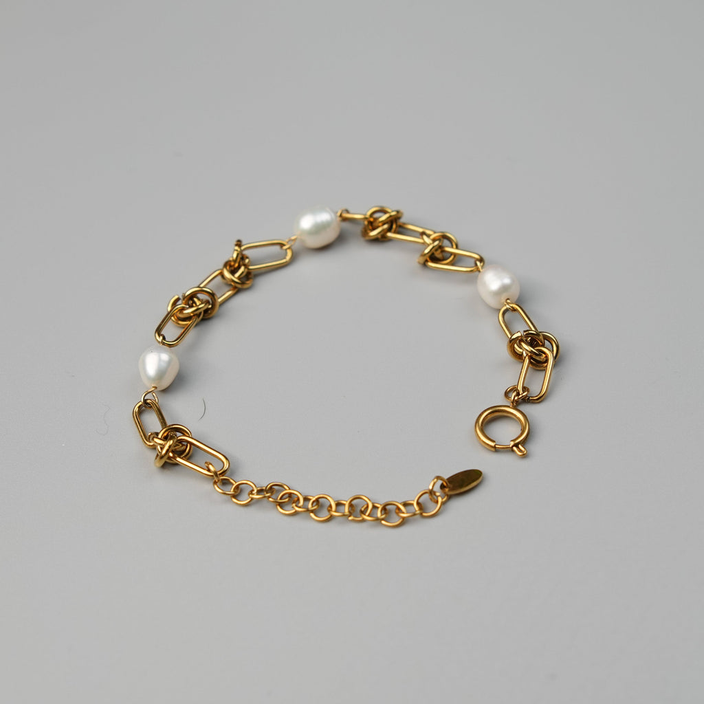 Pearls Bracelet