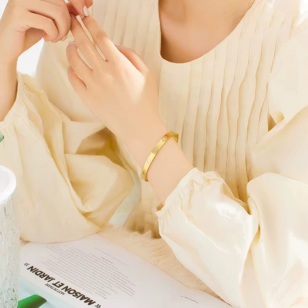 Iridesa Bracelet