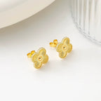 Béono Stud Earrings